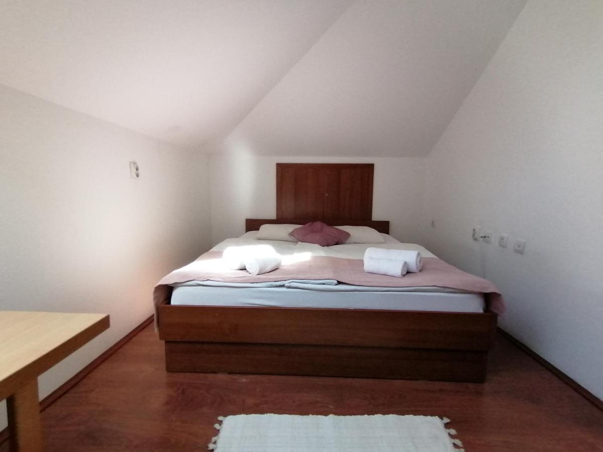Mon Accommodation Free Parking Ni Екстериор снимка