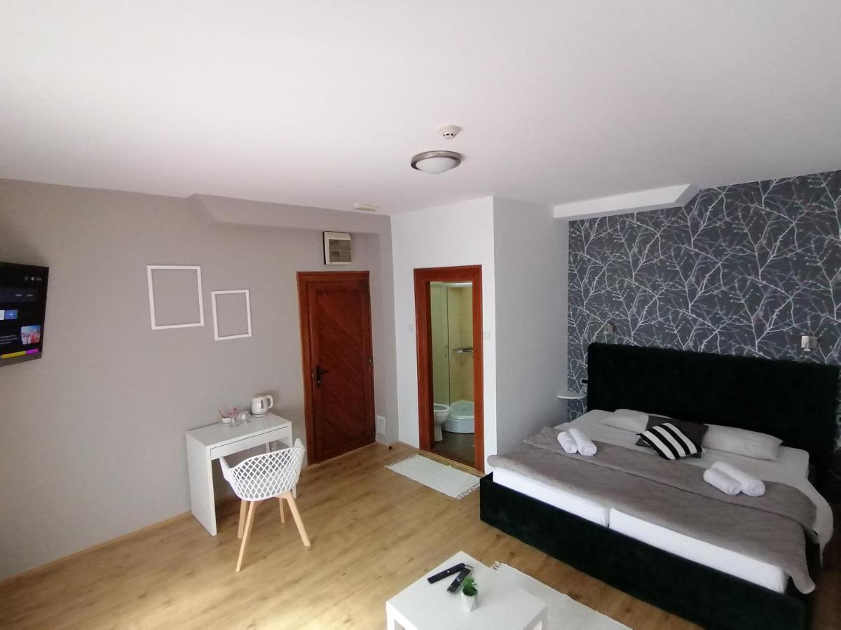 Mon Accommodation Free Parking Ni Екстериор снимка