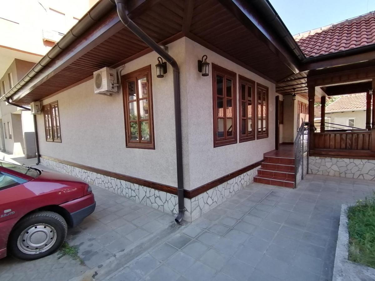 Mon Accommodation Free Parking Ni Екстериор снимка