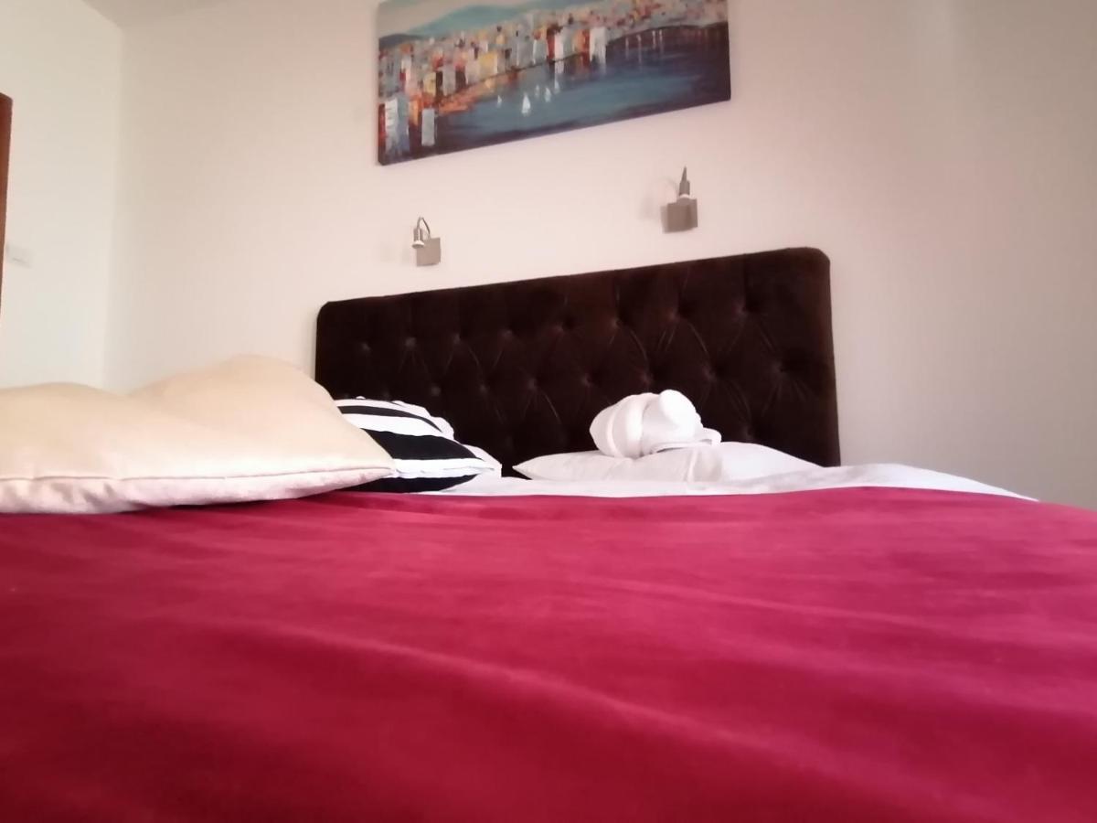 Mon Accommodation Free Parking Ni Екстериор снимка