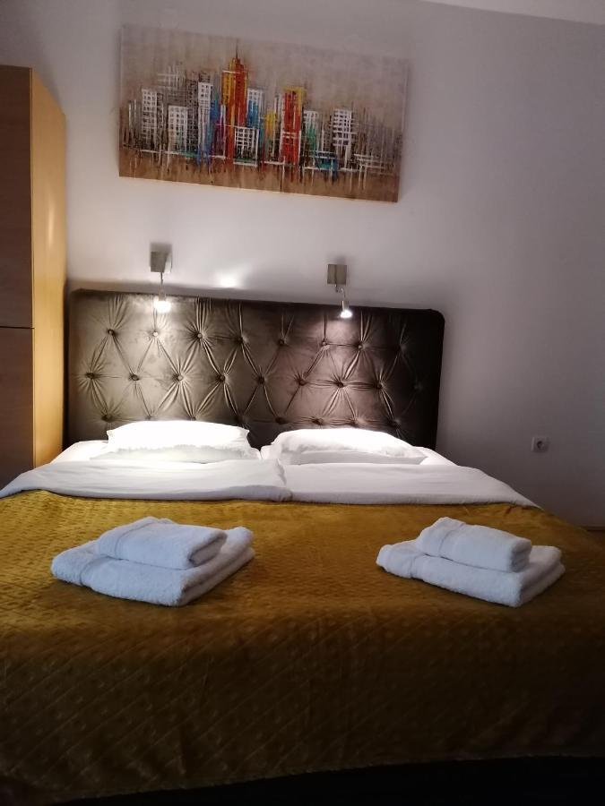 Mon Accommodation Free Parking Ni Екстериор снимка