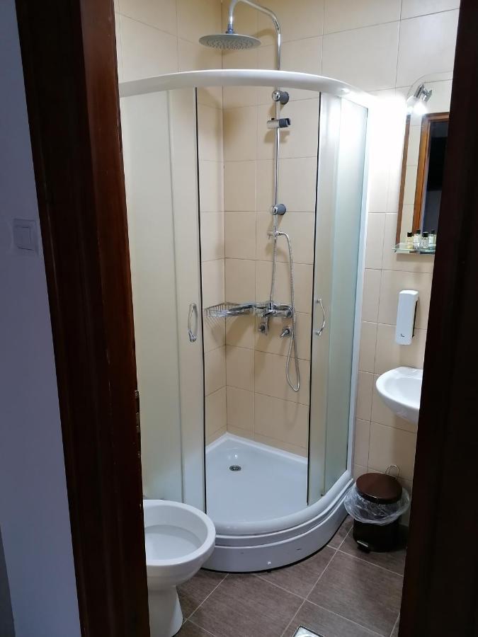 Mon Accommodation Free Parking Ni Екстериор снимка