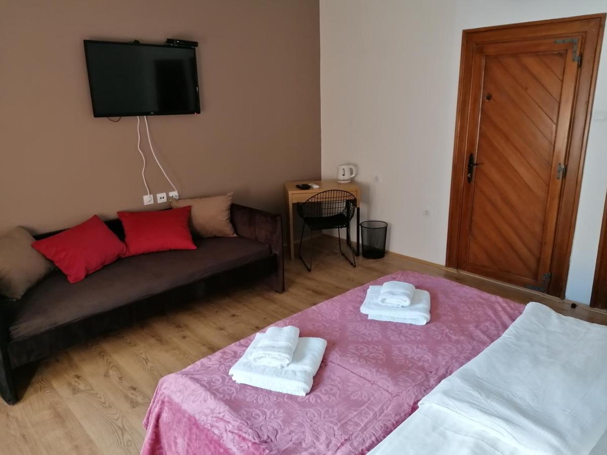 Mon Accommodation Free Parking Ni Екстериор снимка