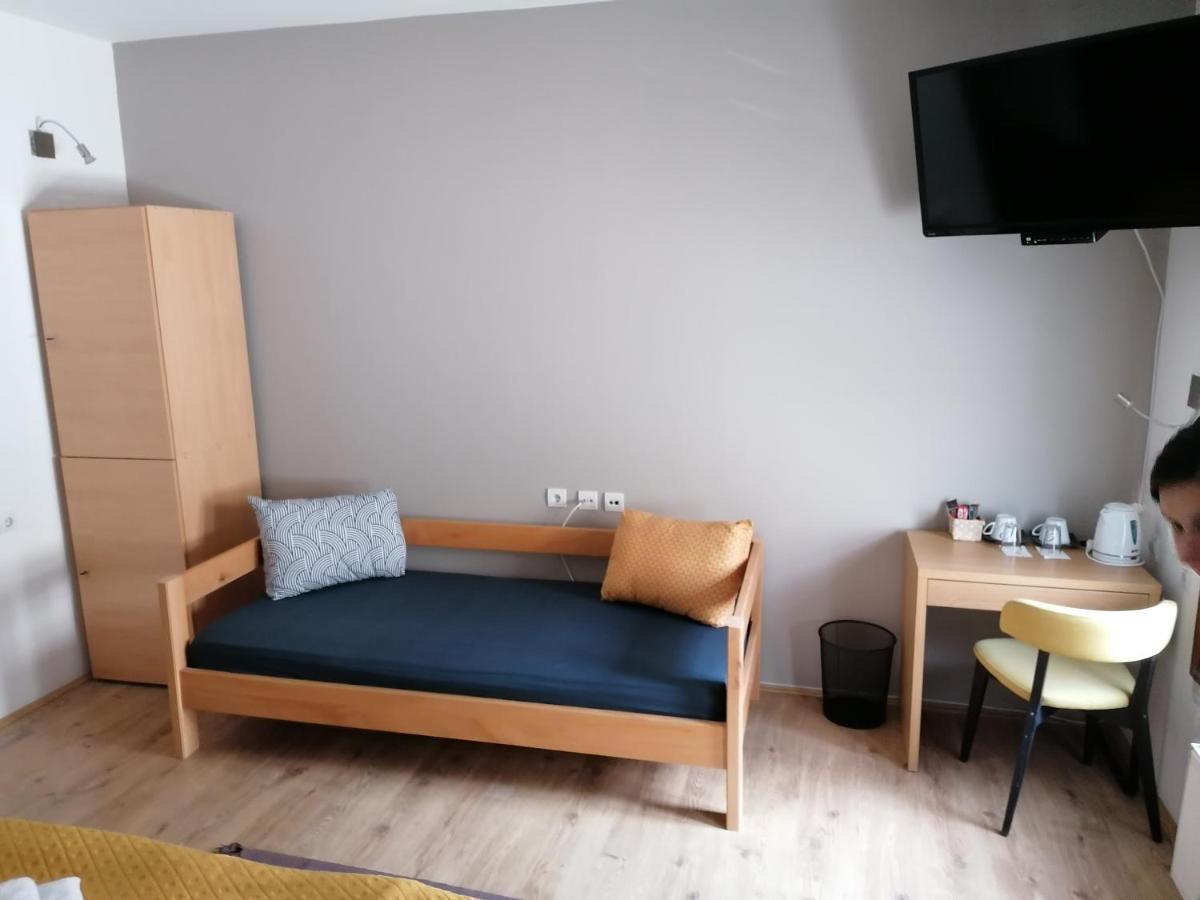 Mon Accommodation Free Parking Ni Екстериор снимка