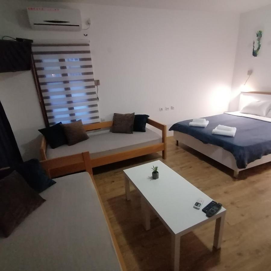 Mon Accommodation Free Parking Ni Екстериор снимка